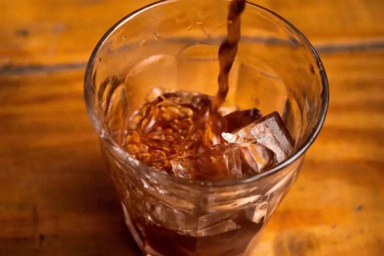 Should cold brew coffee grounds be coarse or fine?